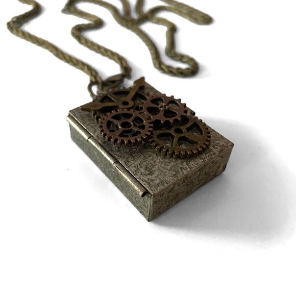 Antique Silver Steampunk Locket Necklace - Picture 4 of 7